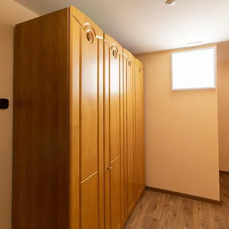 Deli Terasz B Free Parking, Self-check-in Anytime Apartament *